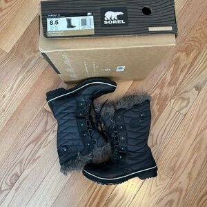 Sorel Tofino II 
Women’s 8.5